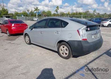 2011 Toyota Prius Two z USA, uszkodzony, nr VIN JTDKN3DU8B0283145